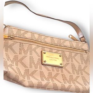 Michael KORES wristlet